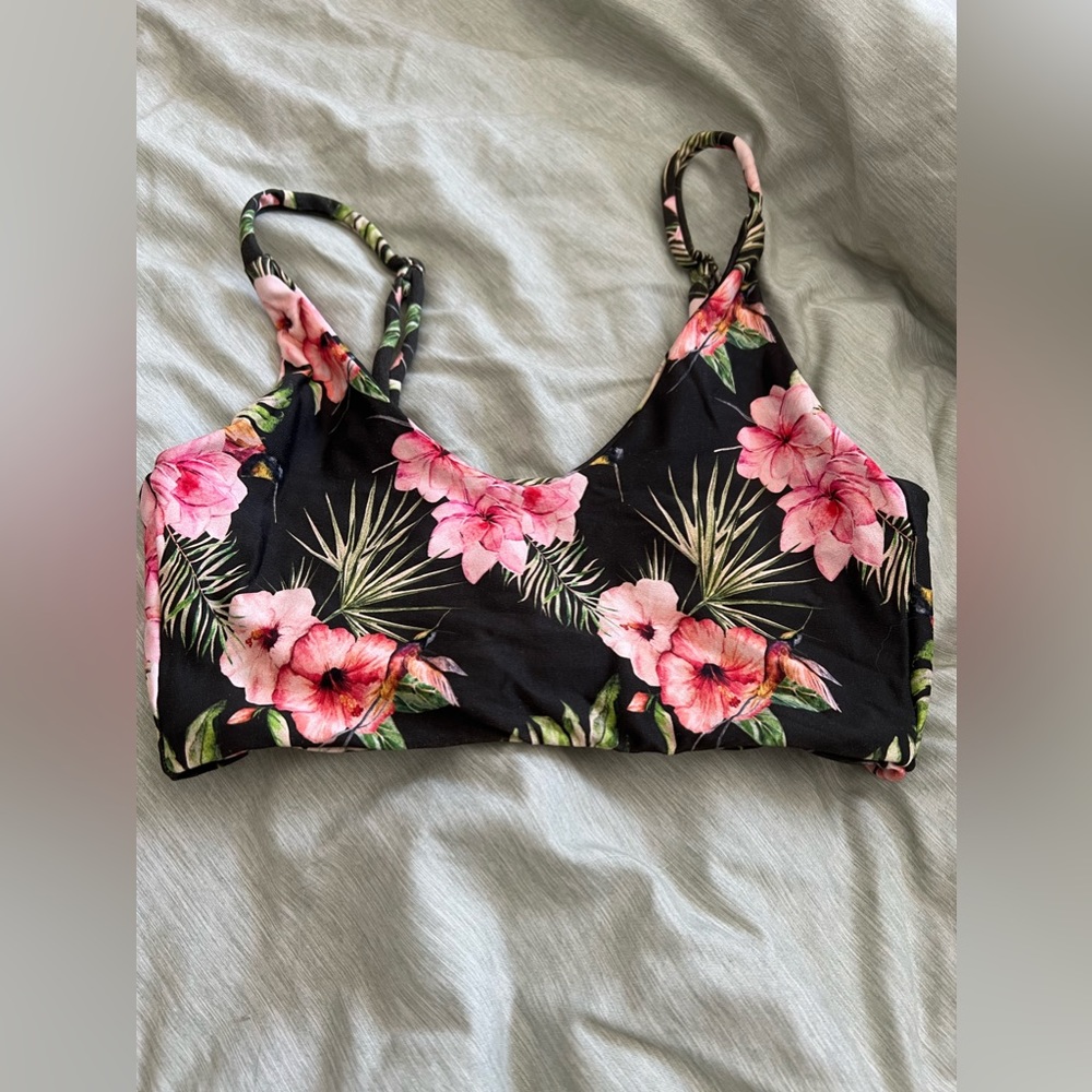 Ama Bikini Top Floral